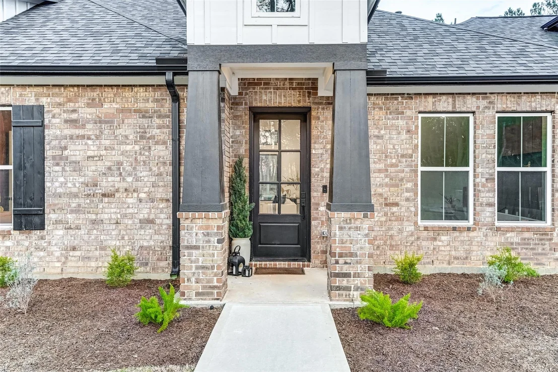 Photo of 15640 Forest Grove Drive