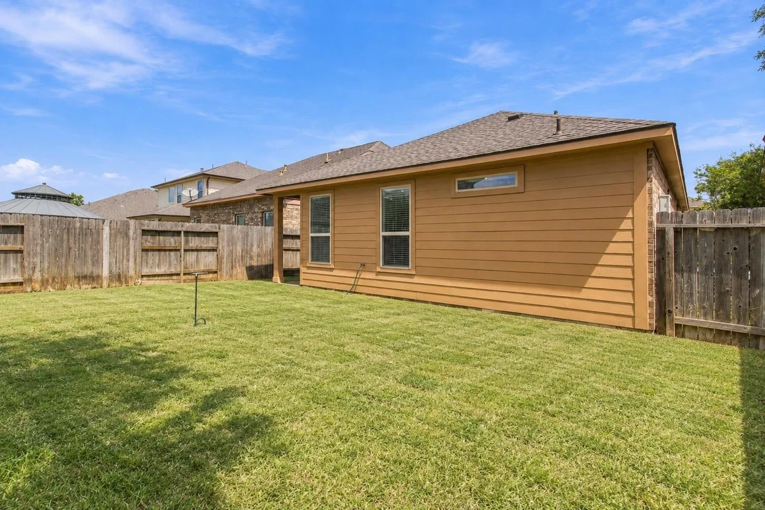 Photo of 8117 E Pine Creek Bend