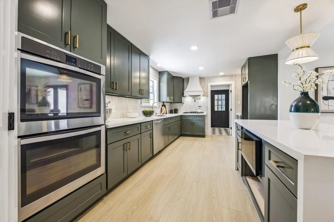 Photo of 9419 Greenwillow Drive