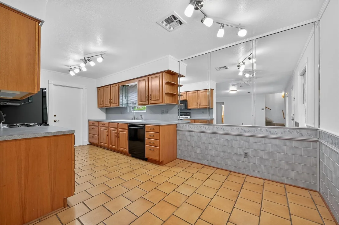 Photo of 7714 Kensico Road