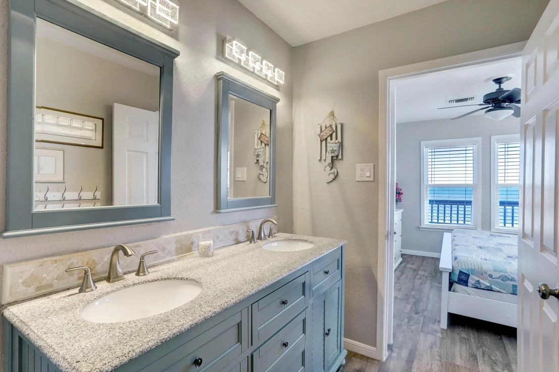 Photo of 814 Beach Drive