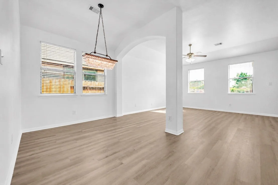 Photo of 4707 Waukegan Road