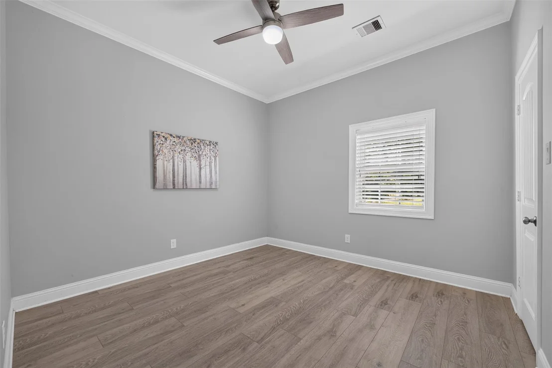 Photo of 139 Laurel Cove W