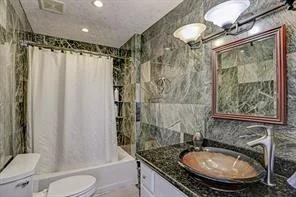 Photo of 135 1st Street