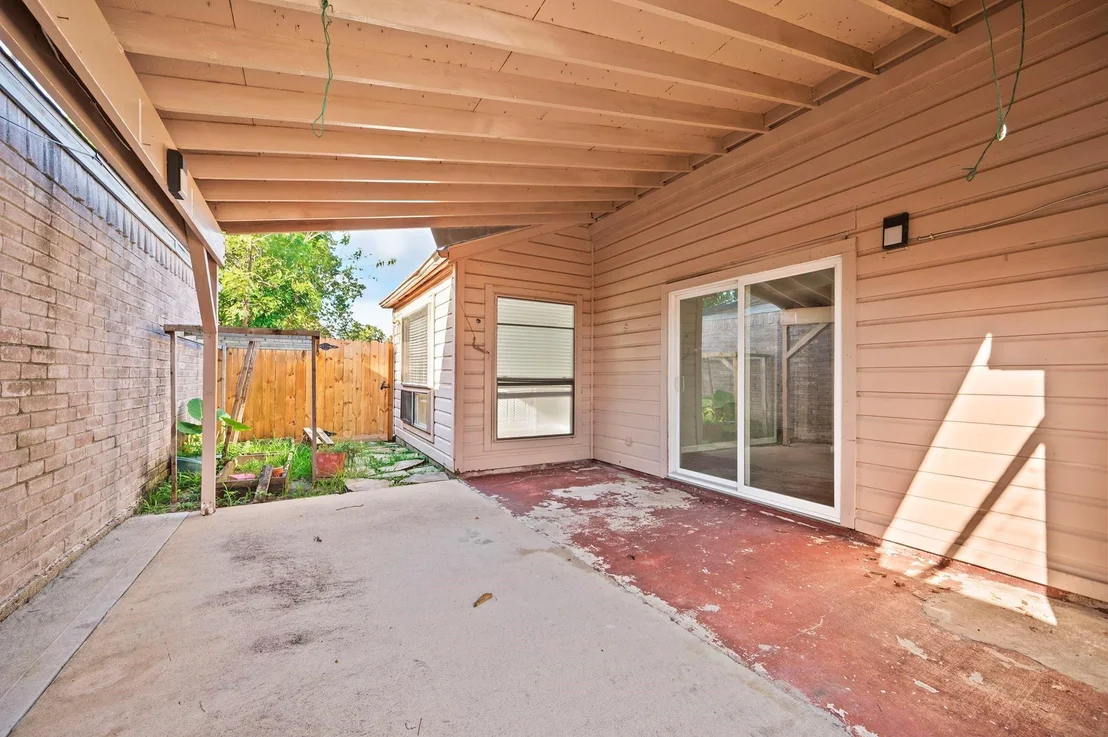 Photo of 16027 Brimfield Drive