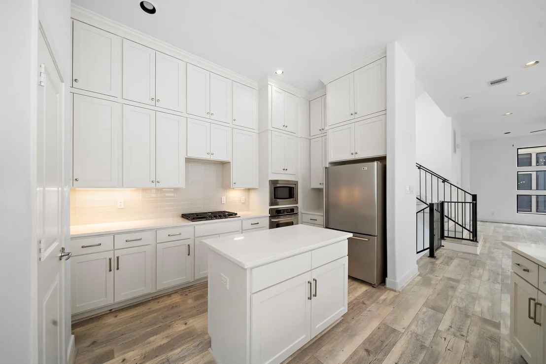 Photo of 906 Reinerman Street