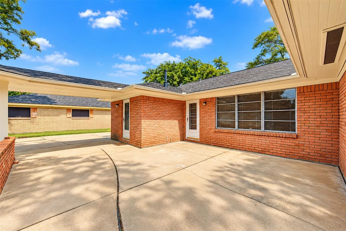 Photo of 2016 San Jacinto Drive