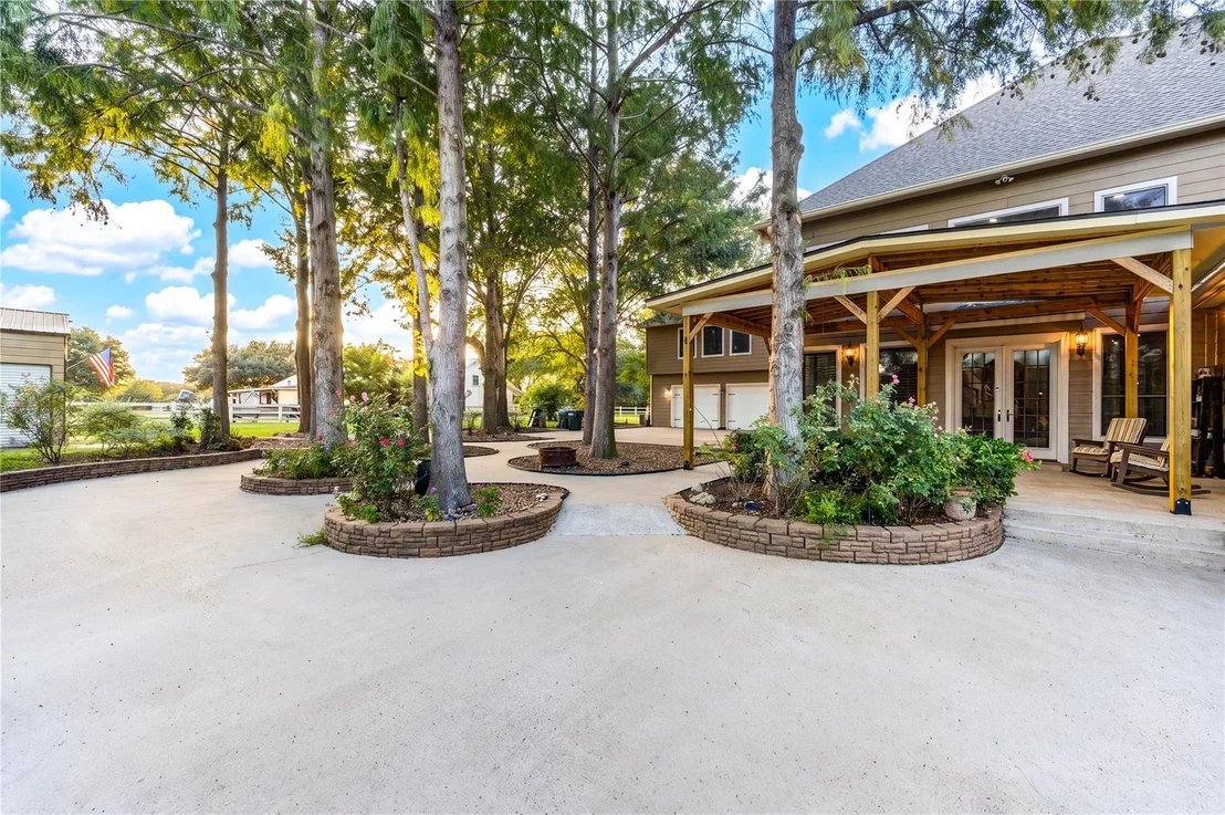 Photo of 200 Creekside Court