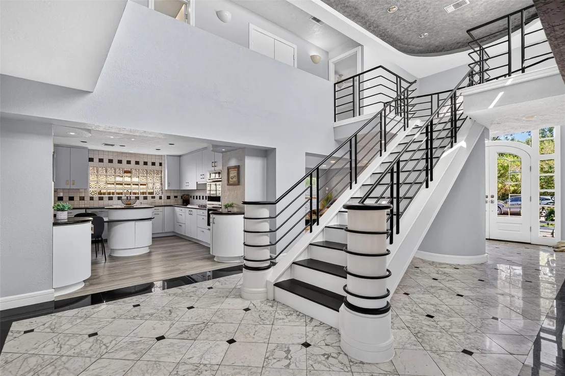 Photo of 1003 Villa Court Drive