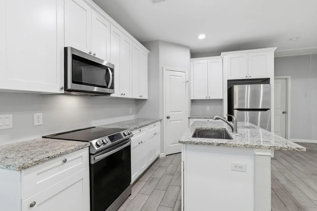 Photo of 16919 Balmoral