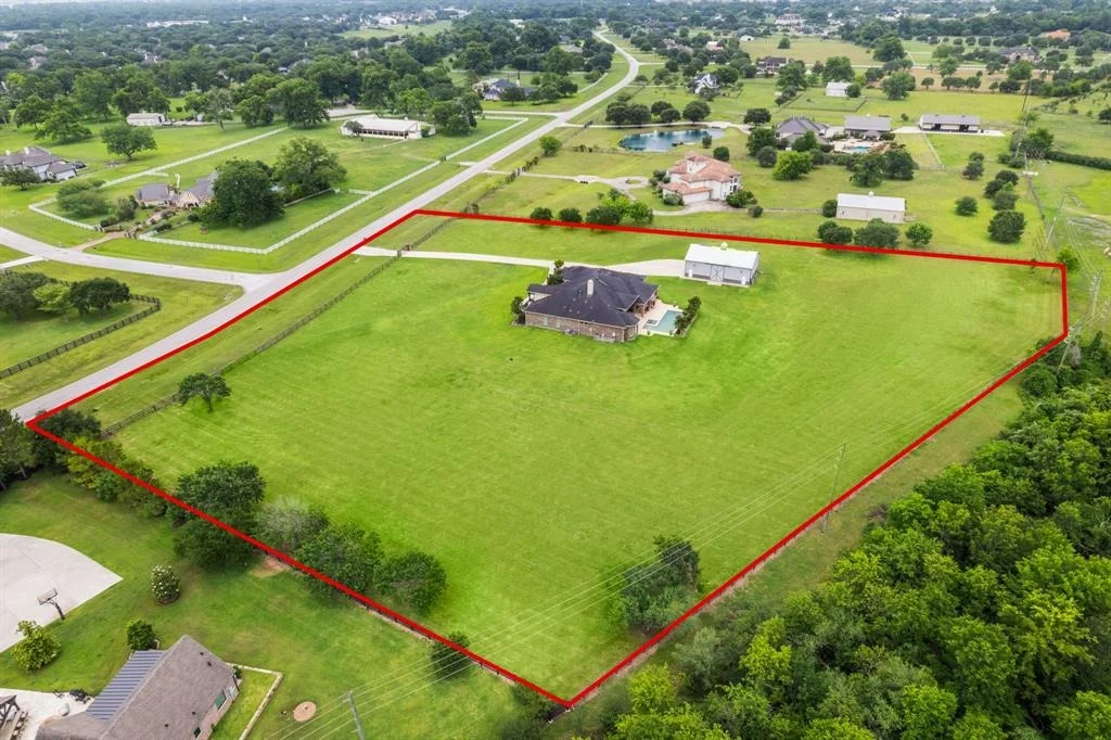Photo of 2131 Grand River Drive