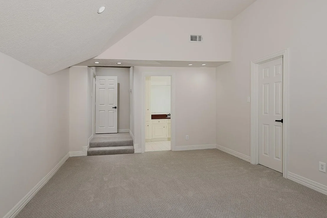 Photo of 23508 Twin Oaks Drive
