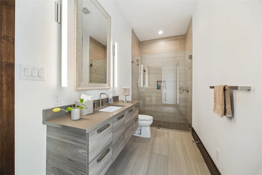 Photo of 25901 Haven Lake Drive