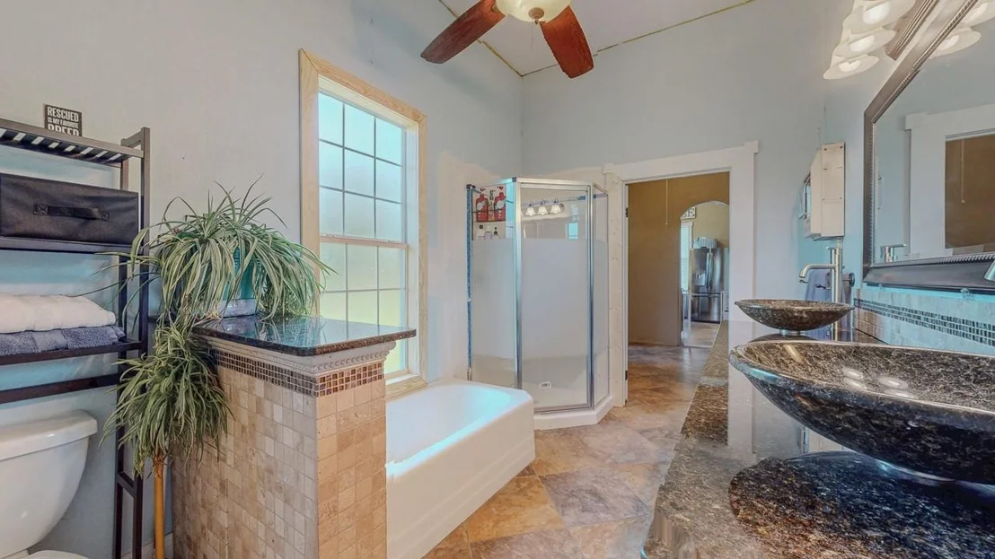 Photo of 1401 E Buccaneer Drive