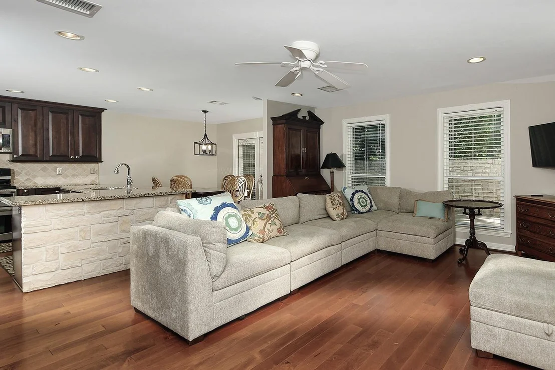 Photo of 13882 Longwood Drive