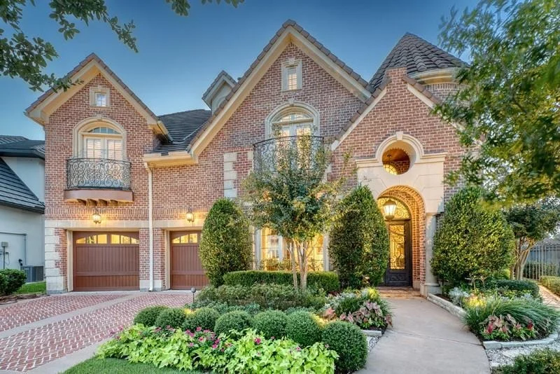 Photo of 1007 Wavecrest Court