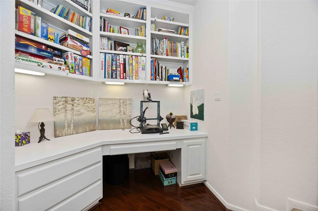 Photo of 27 Highclere Park Drive