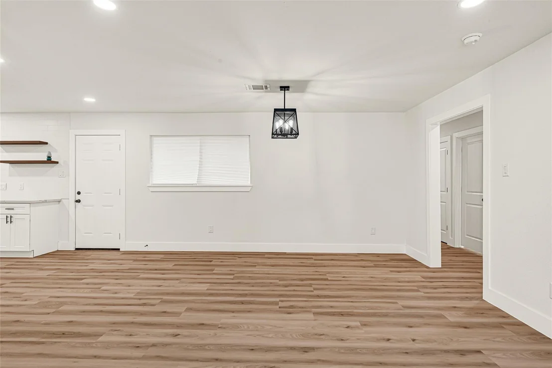 Photo of 5827 Heron Drive