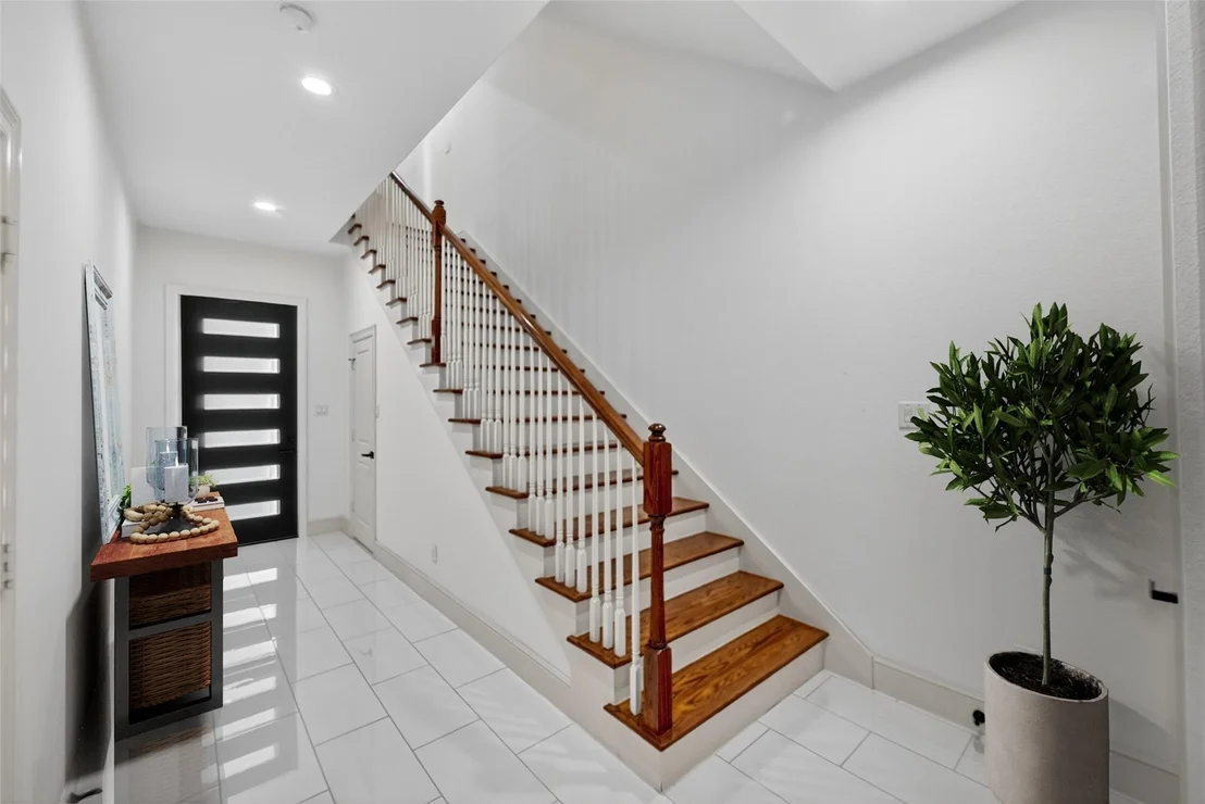 Photo of 2407 Radcliffe Street