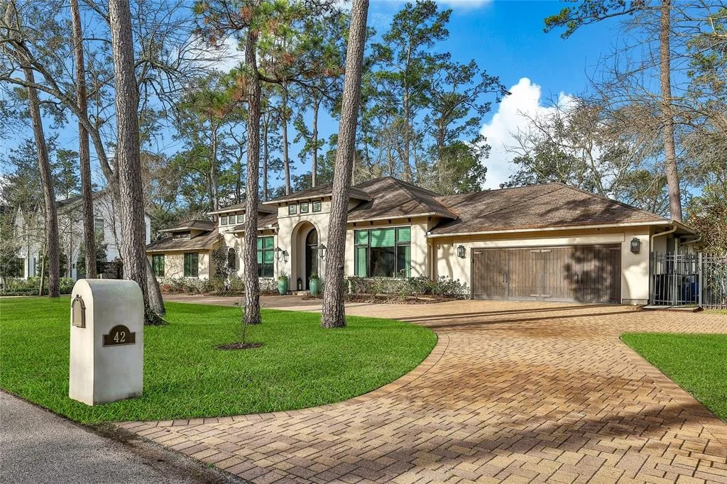 Photo of 42 Carolane Trail