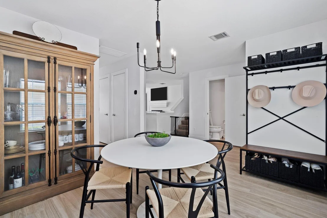 Photo of 5831 Silver Oak