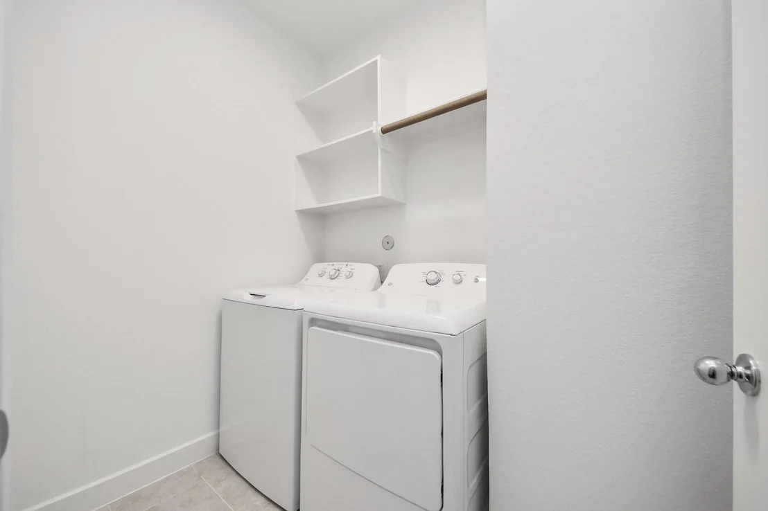 Photo of 18527 Centro Row