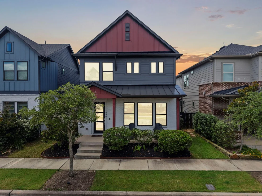 Photo of 18507 Parkland Square Place