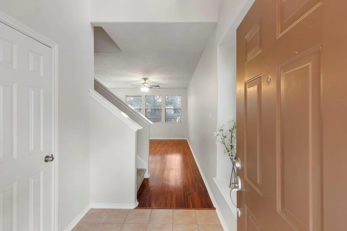 Photo of 215 W Stedhill Loop