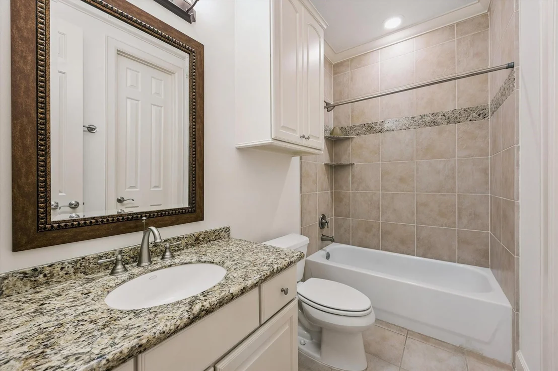 Photo of 2520 Westgate