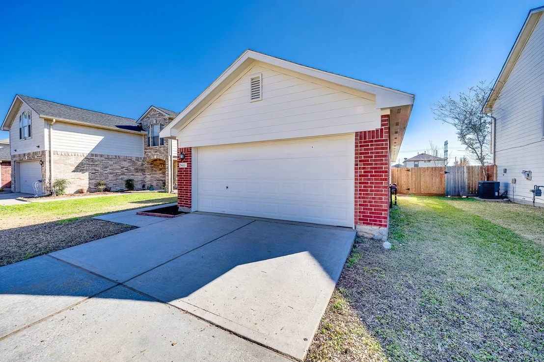 Photo of 5611 Tidewater Drive