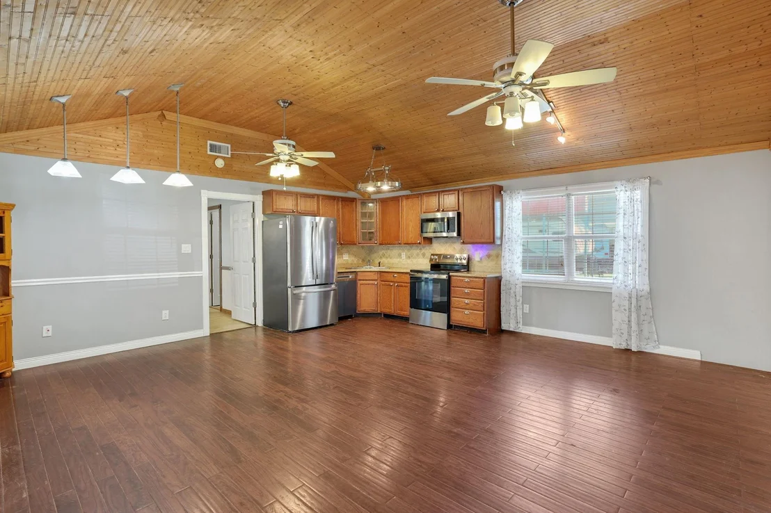 Photo of 140 Tobago Lane