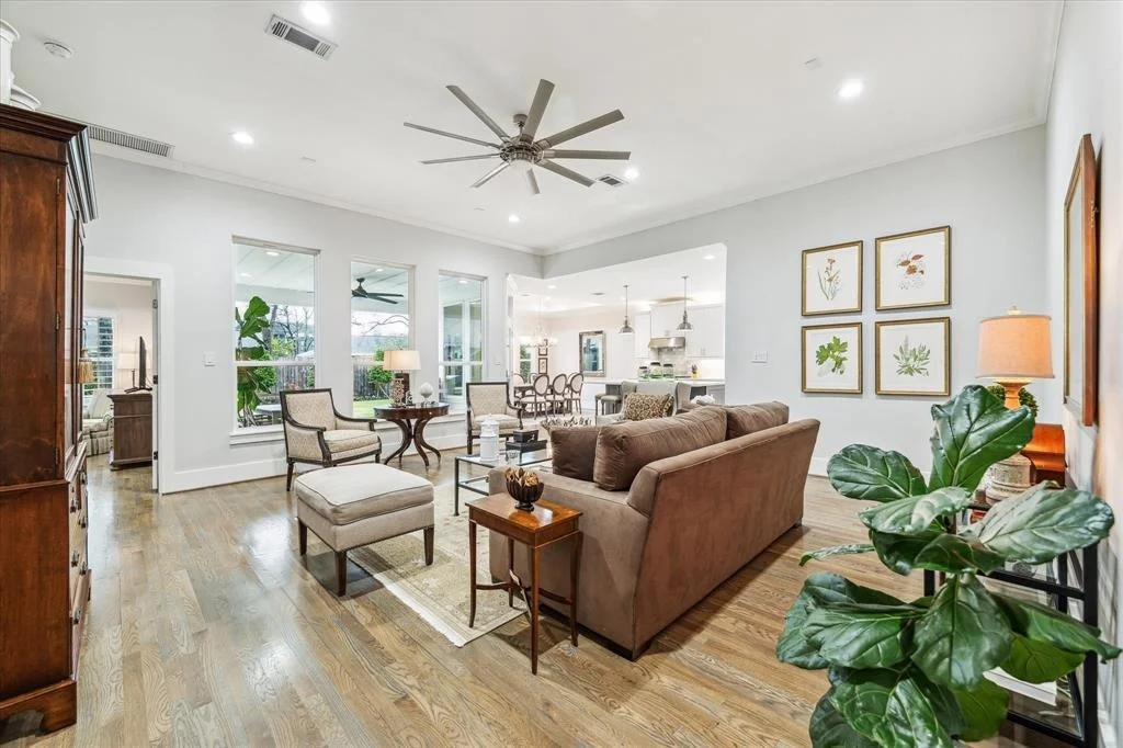 Photo of 1810 Chantilly Lane