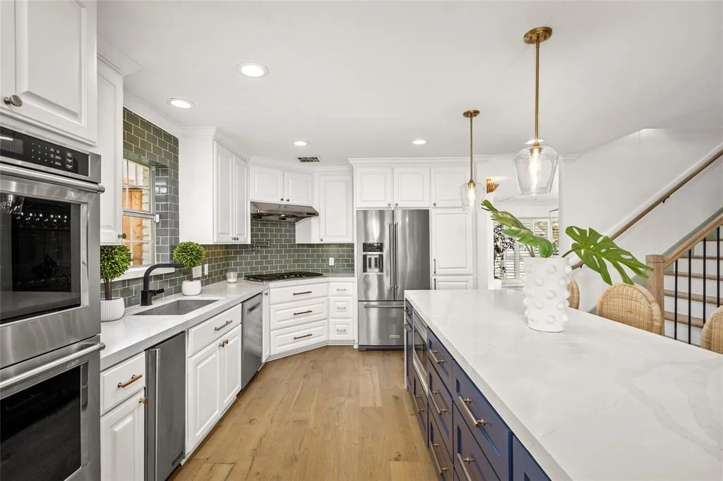 Photo of 854 W Forest Drive