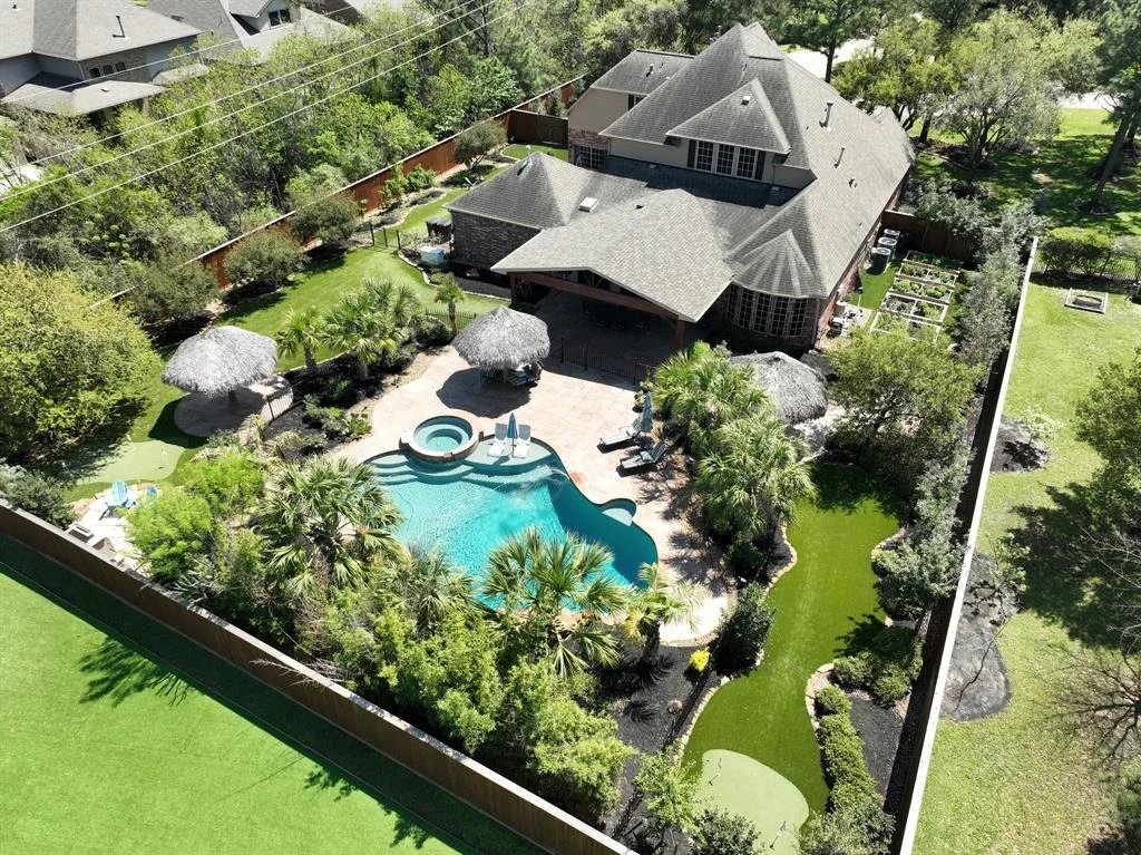 Photo of 6 White Meadow Court