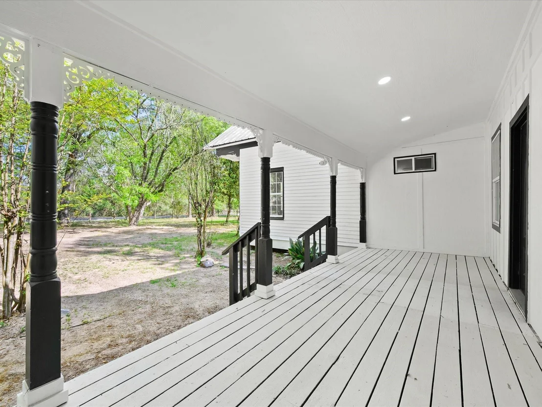 Photo of 16958 Cedar Road