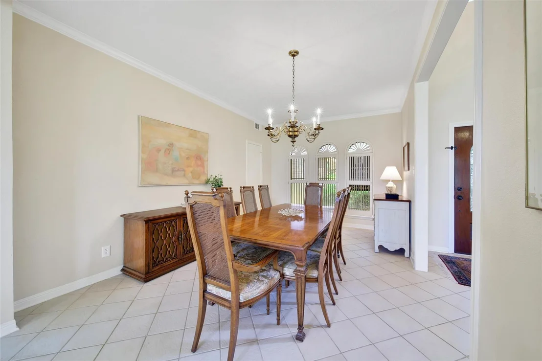 Photo of 142 Lakeside Drive