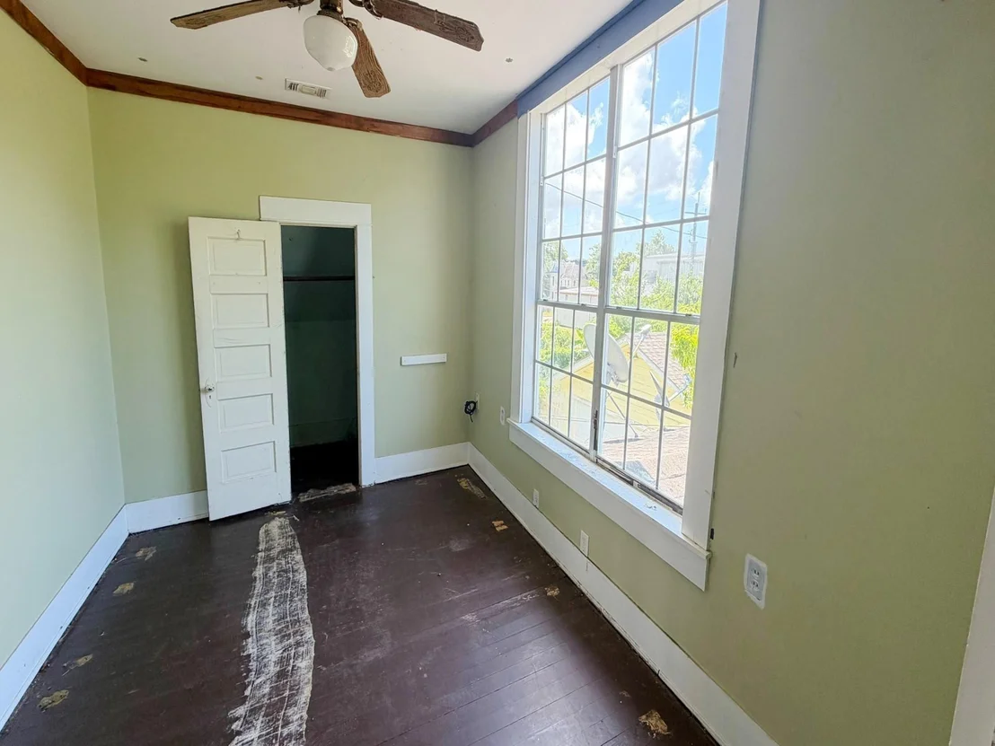 Photo of 211 Morton Avenue