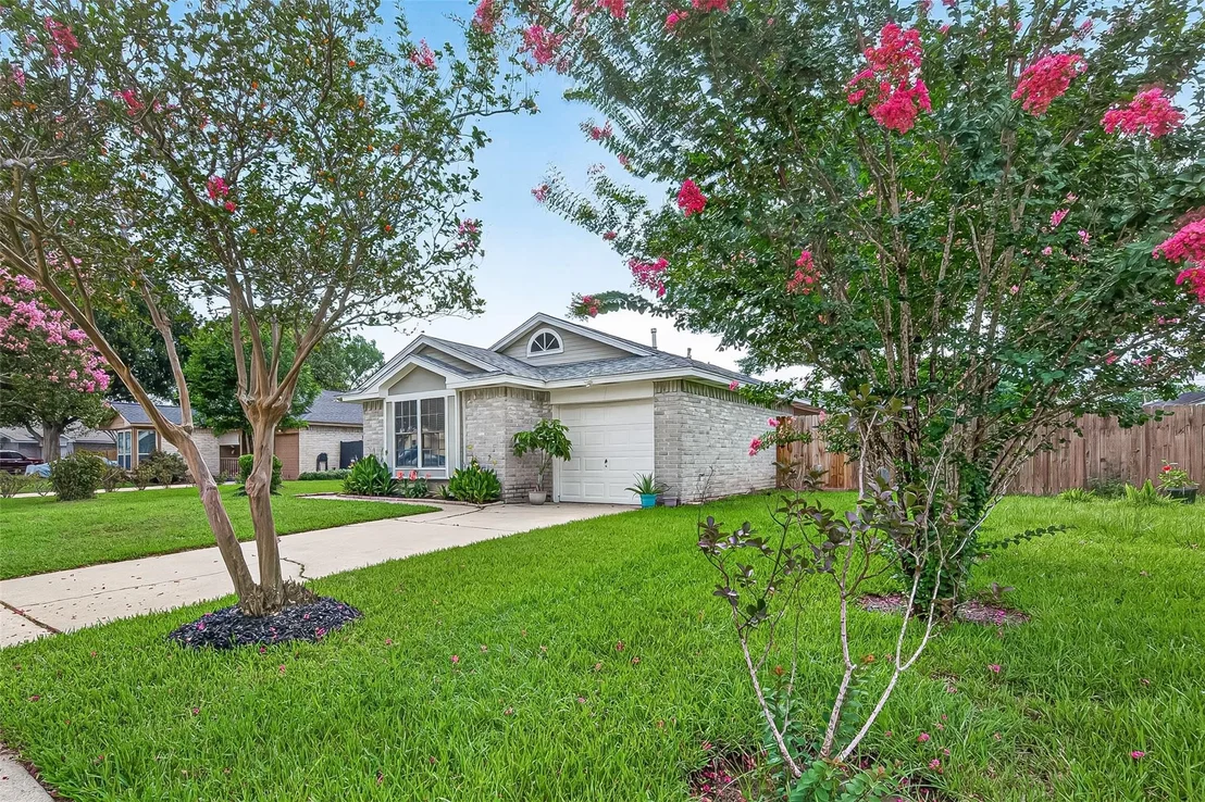 Photo of 6718 Bluebottle Lane
