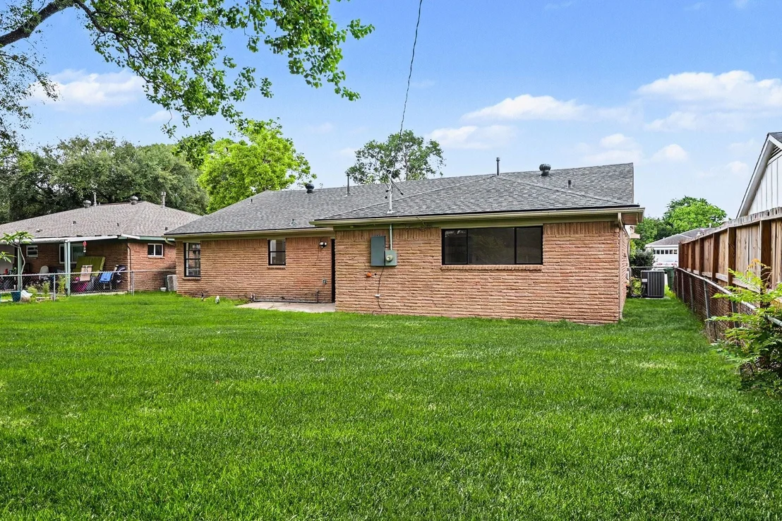 Photo of 7607 Grape Street
