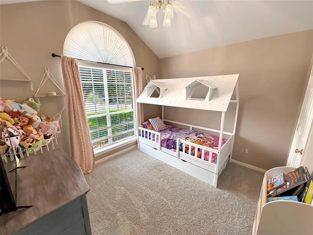 Photo of 261 Colonial Circle