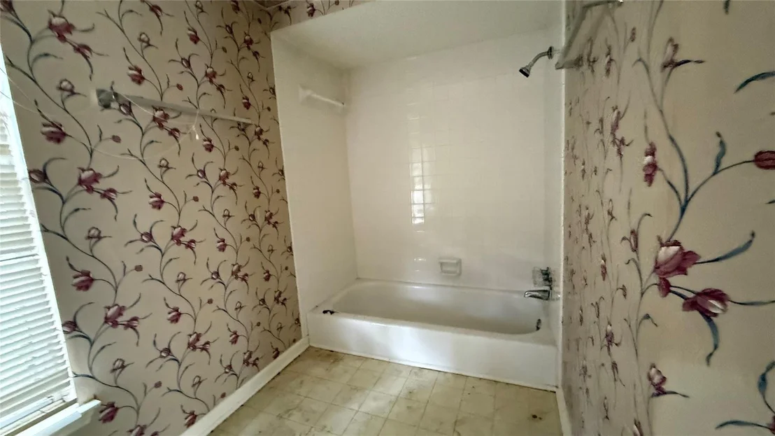 Photo of 4227 Willow Beach Drive