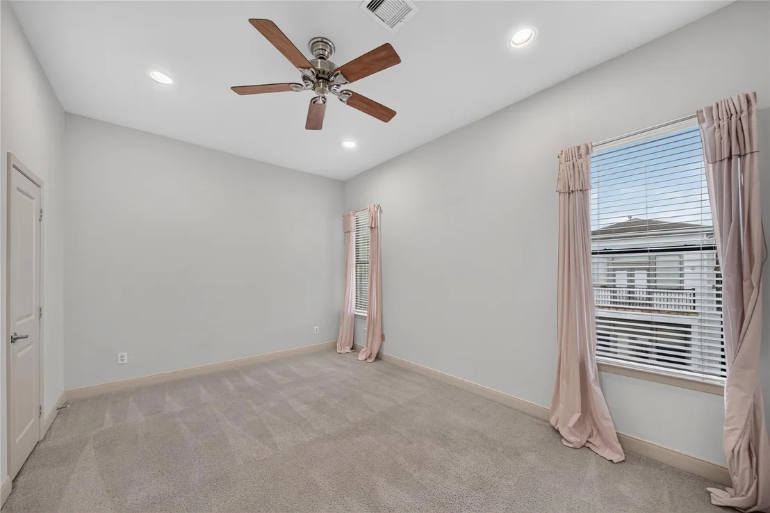 Photo of 818 Lester Street