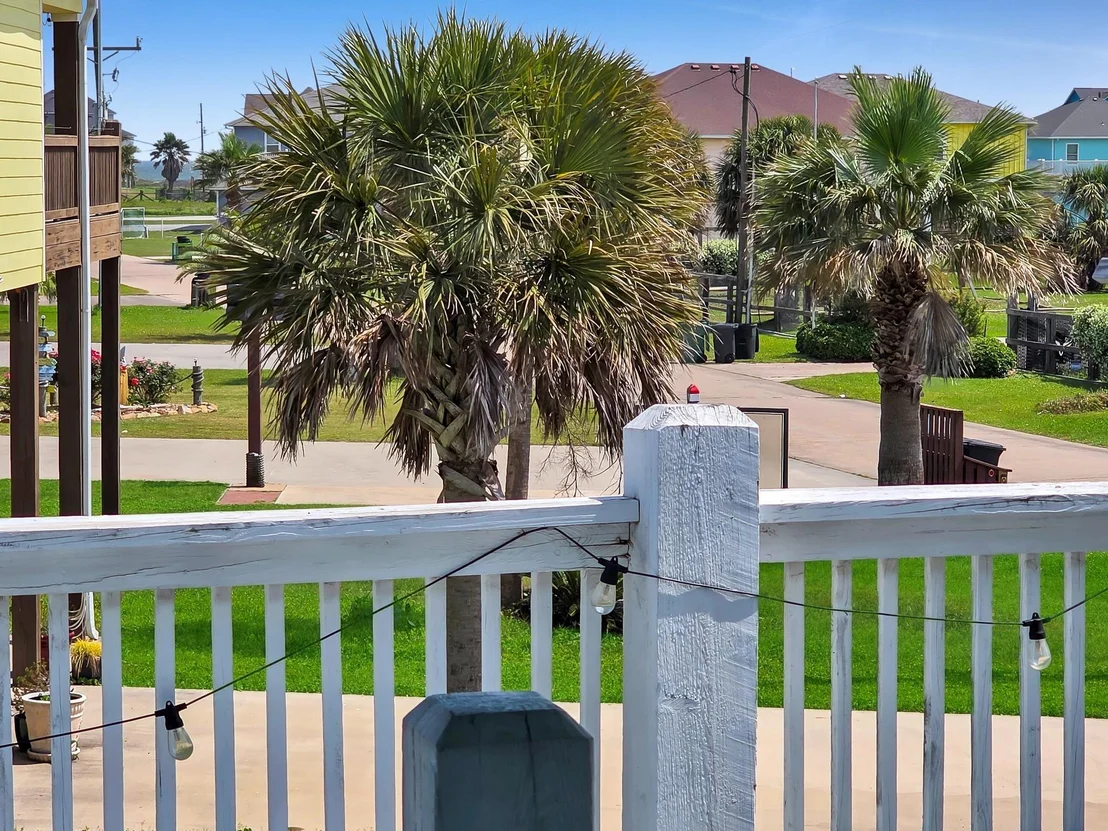Photo of 962 Surfside Drive