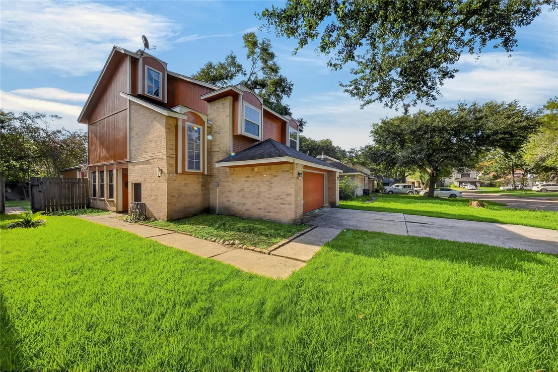 Photo of 16618 Quiet Trail Drive