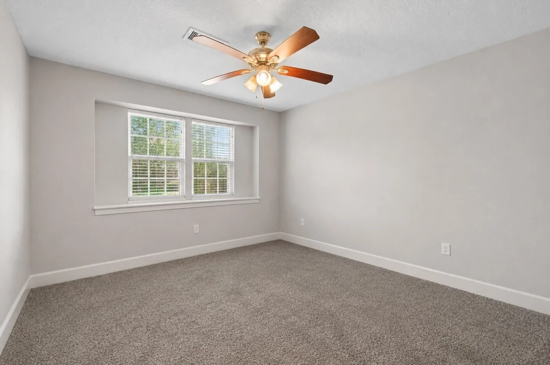 Photo of 11910 Mullins Drive
