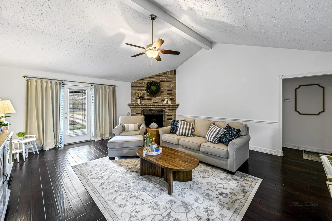 Photo of 214 Buckeye Drive