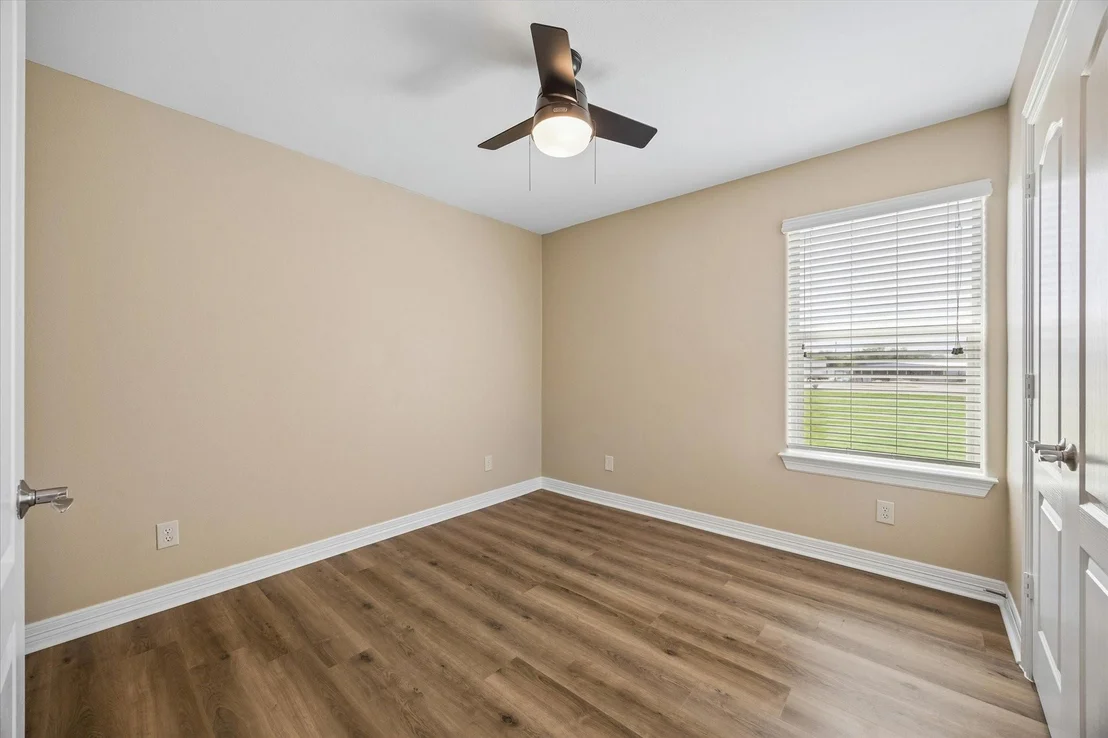 Photo of 1717 Eagle Lake Road
