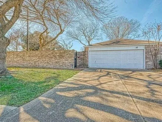 Photo of 3610 Vineyard Drive