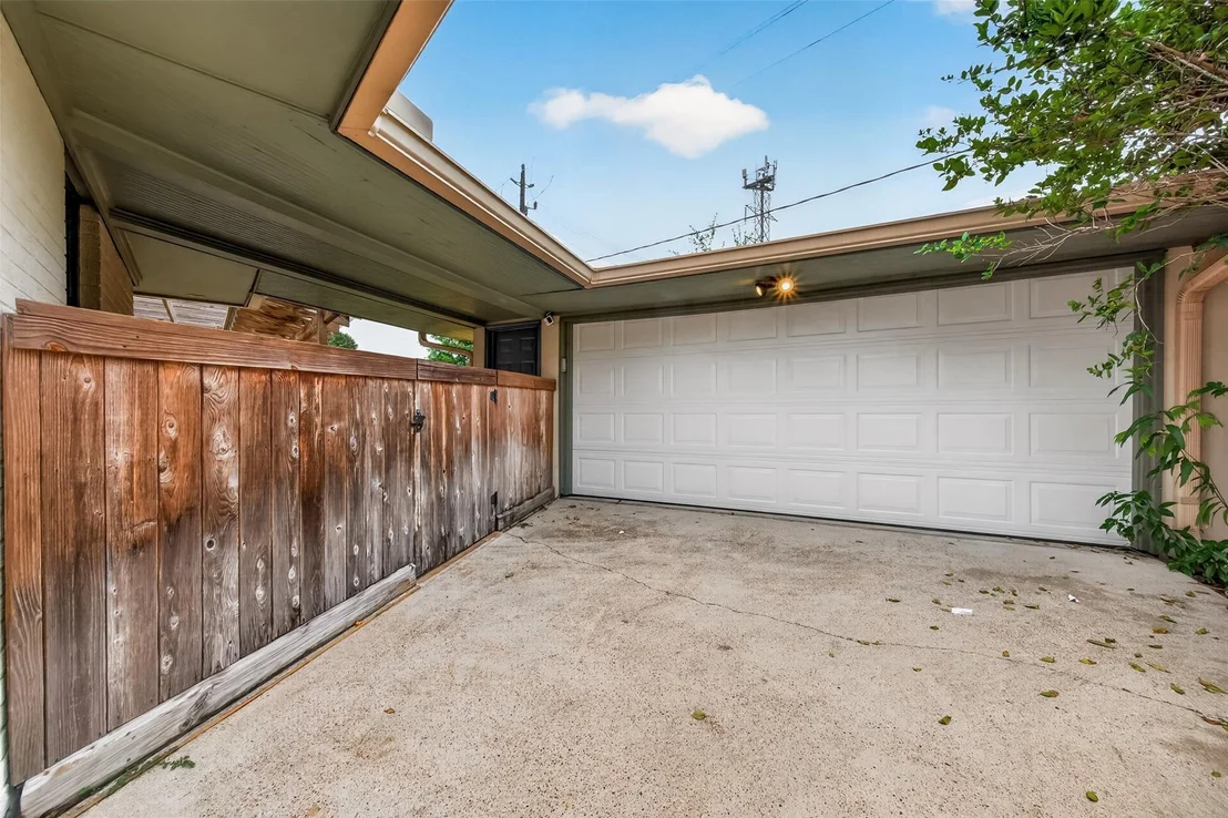 Photo of 5511 Lymbar Drive