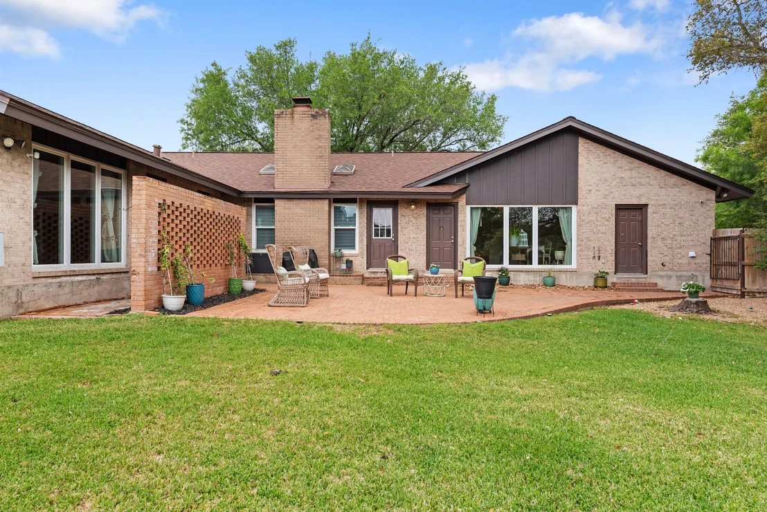 Photo of 2512 Towering Oaks Drive